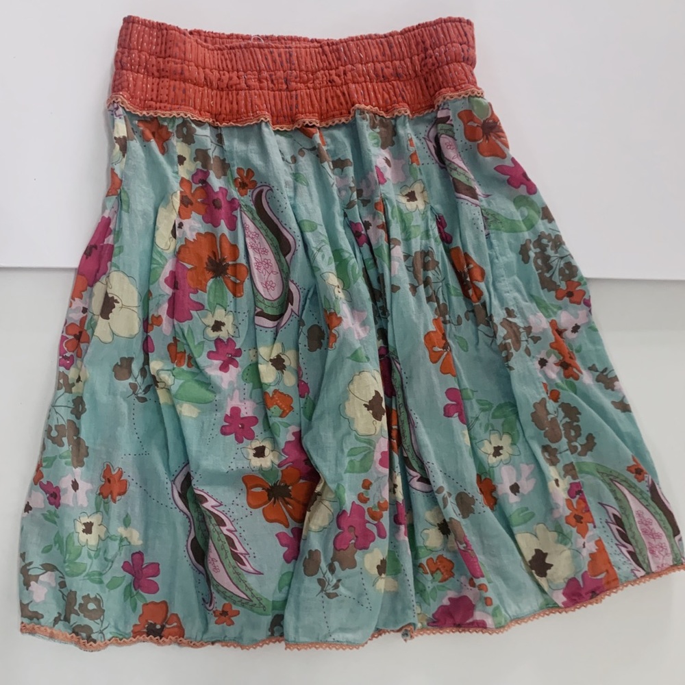 Light blue a line skirt w floral pattern